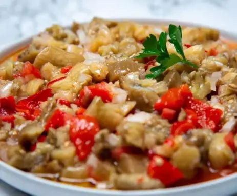 Patlıcan Söğüş Salata - Salatalar